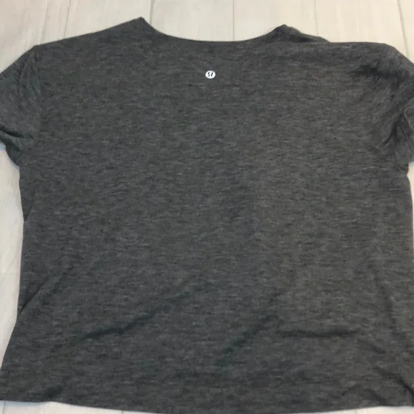 Lululemon Short Notice Crop Tee - Picture 2 of 7